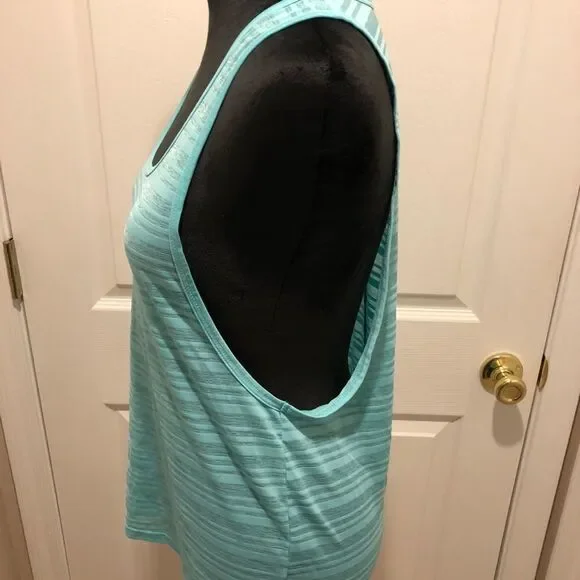 Forever 21 blue medium tank - Picture 6 of 9